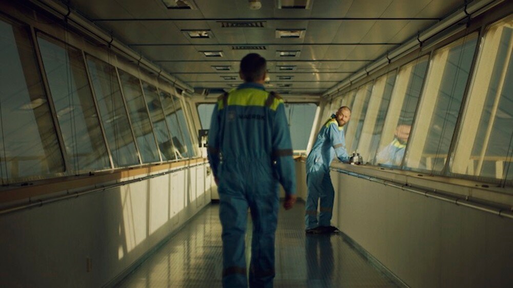 걷고 있는 사람