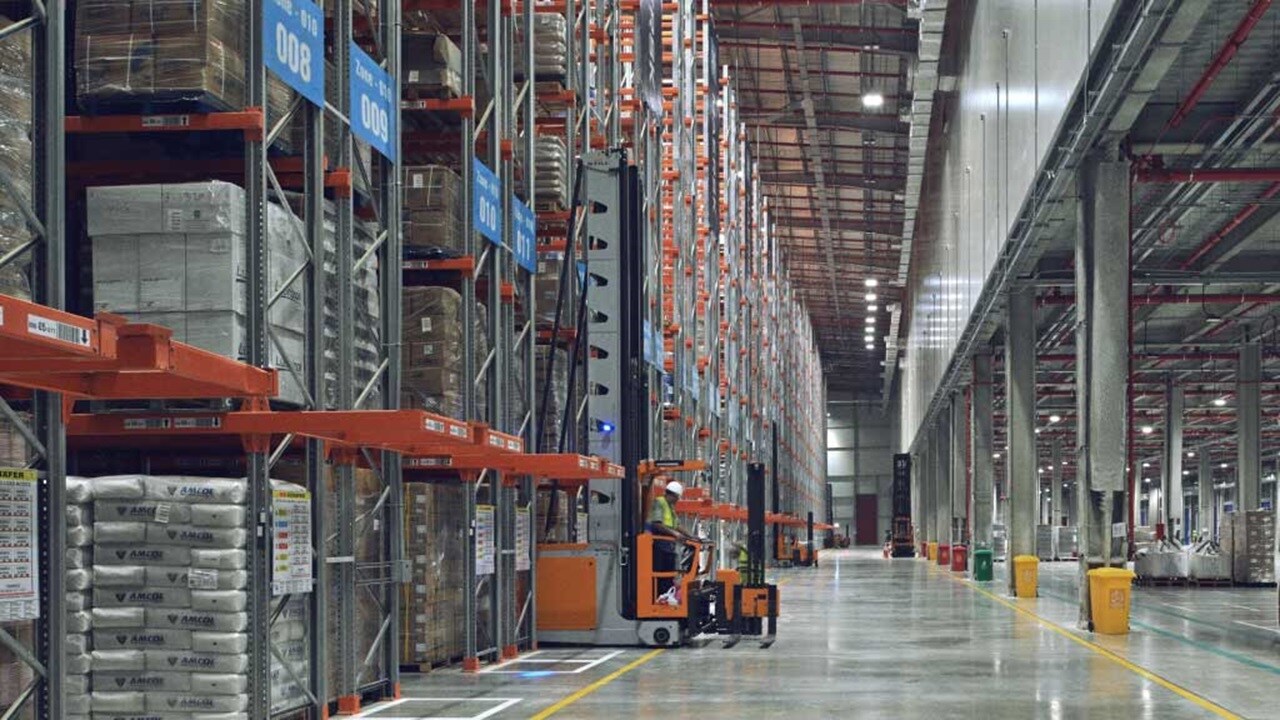 Electronics in warehouse