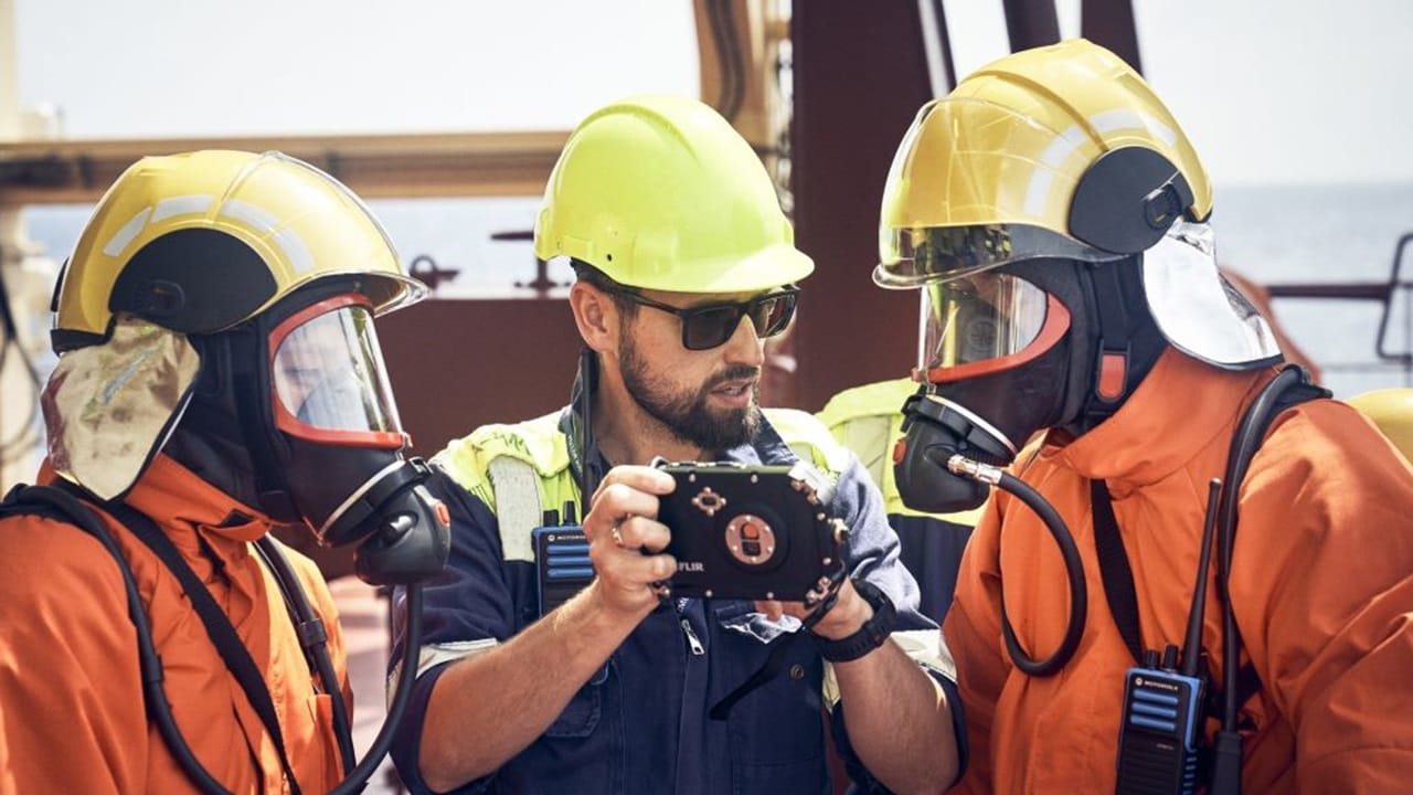 Laura Maersk Employees