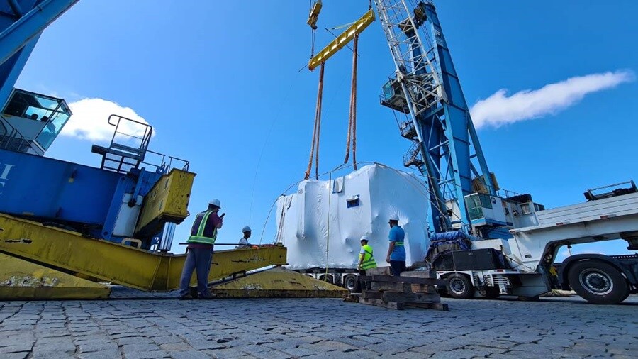 Crane lifting the cargo