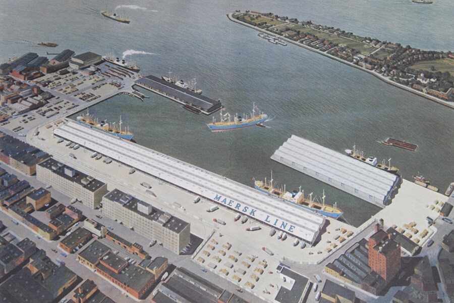 Pier 11 became the hub for Maersk Line’s USA-Asia and the occasional “Around-the-World-service”