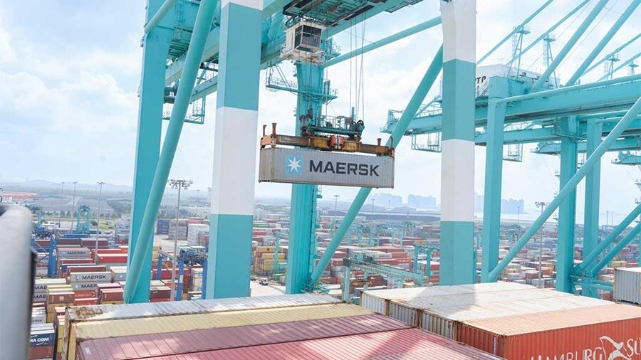 High container density at Rotterdam port, illustrating increased yard densities.