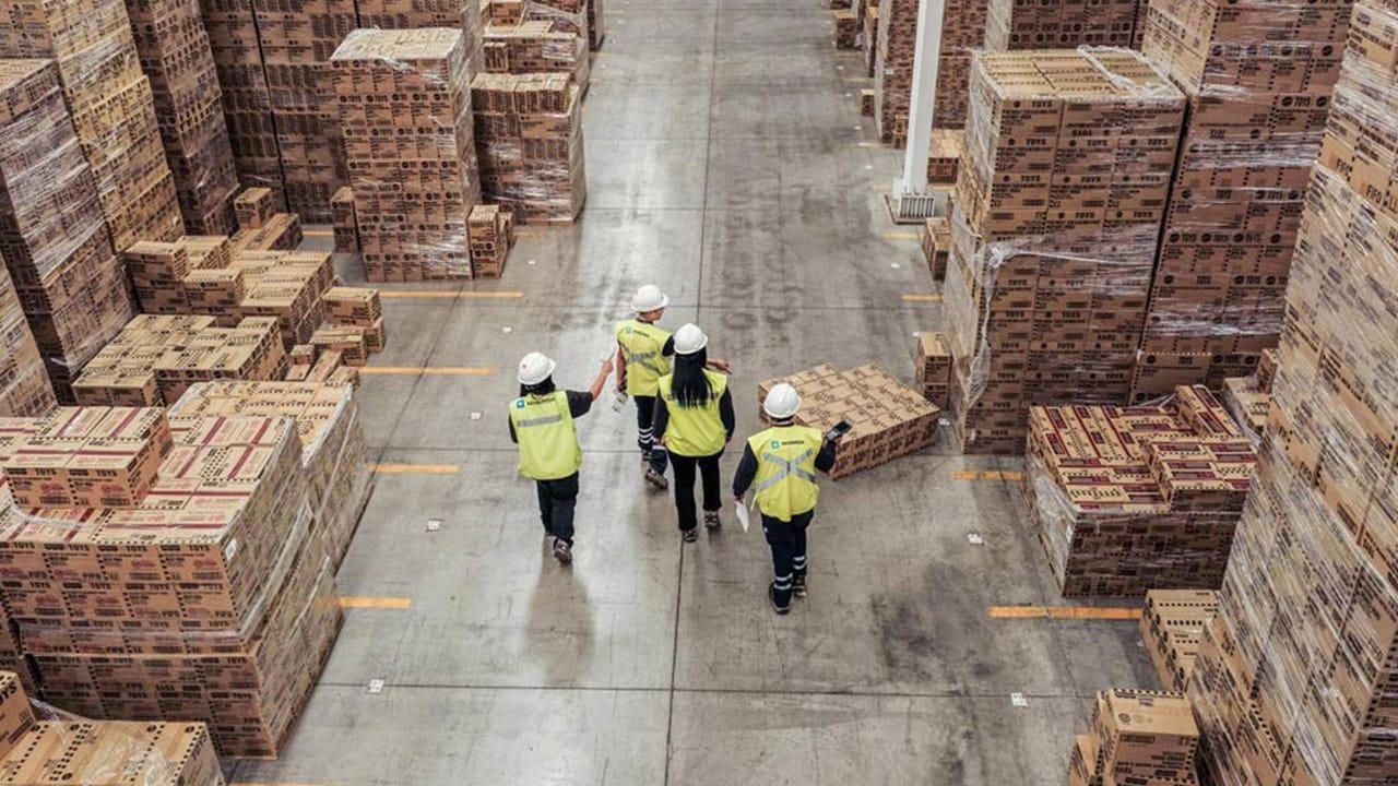 Logistics warehouse operations