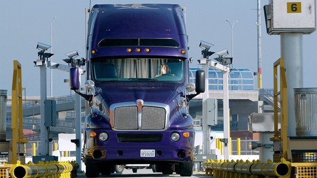 Maersk takes steps to address US export and trucker logistics issues